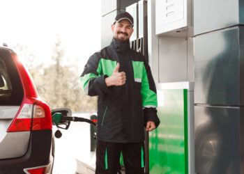 Cultura de atendimento ao cliente: entenda como promovê-la em seu posto de combustíveis