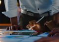 Descubra quais fatores considerar para escolher o melhor parceiro de tecnologia para o seu posto